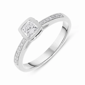 18ct White Gold 0.37ct Diamond Princess Cut Ring