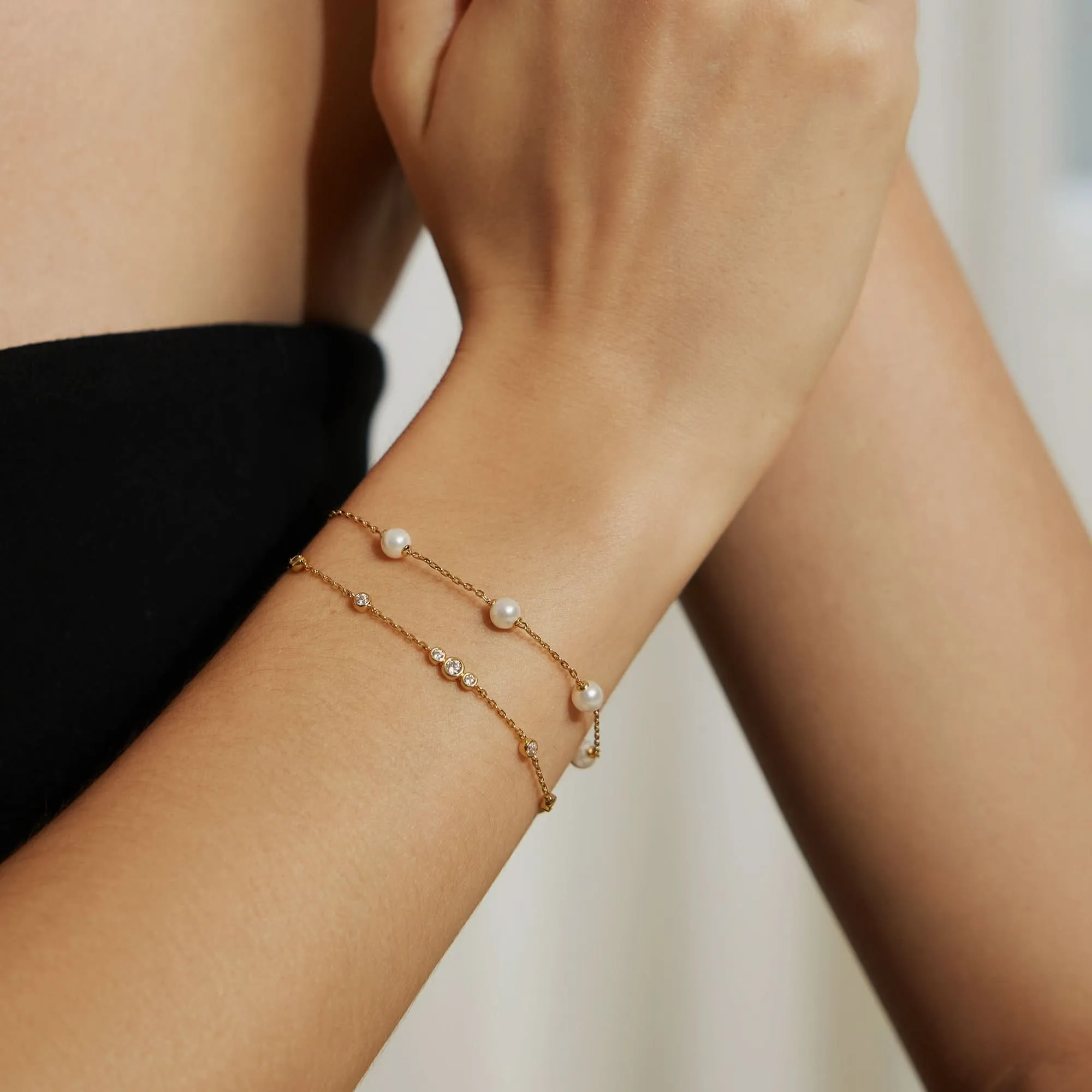 Gold Pearl Station Bracelet B065-01G