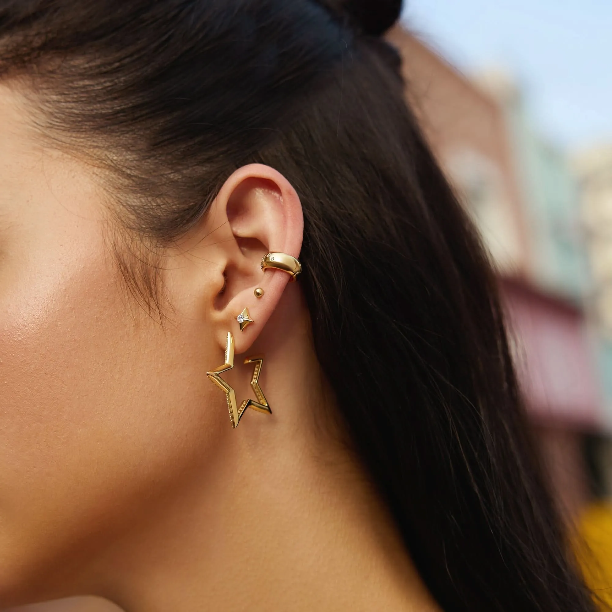 Gold Sparkling Star Stud Earrings E064-02G