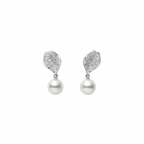 Mikimoto 18ct White Gold Akoya Pearl 0.36ct Diamond Les Ptales Place Vendme Earrings