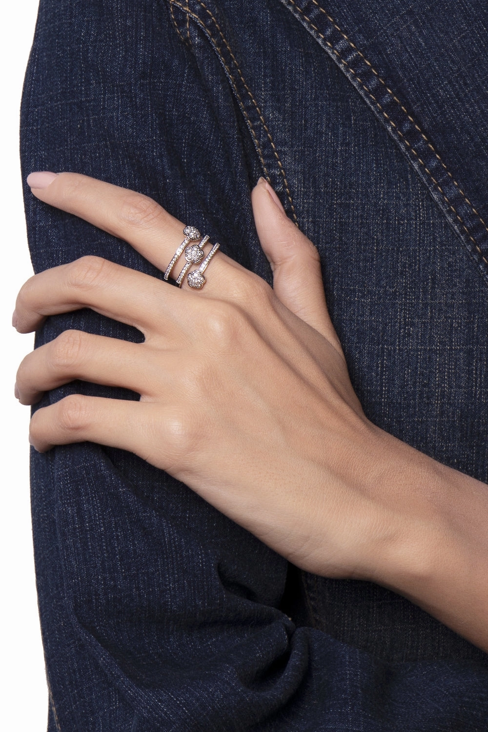 Pasquale Bruni Figlia Dei Fiori 18ct White Gold Diamond Three Flowers Twist Ring