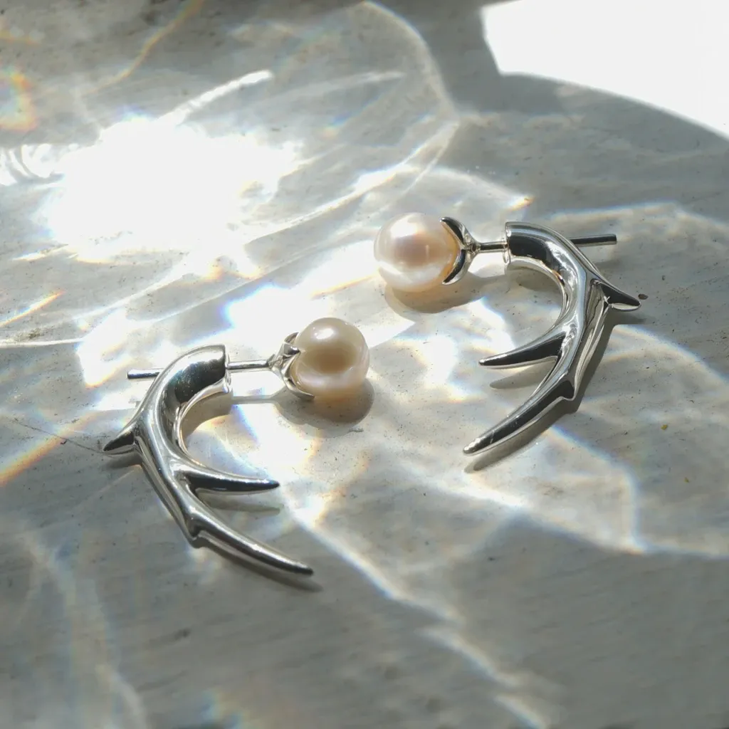 Shaun Leane Sterling Silver White Hooked Pearl Talon Earrings
